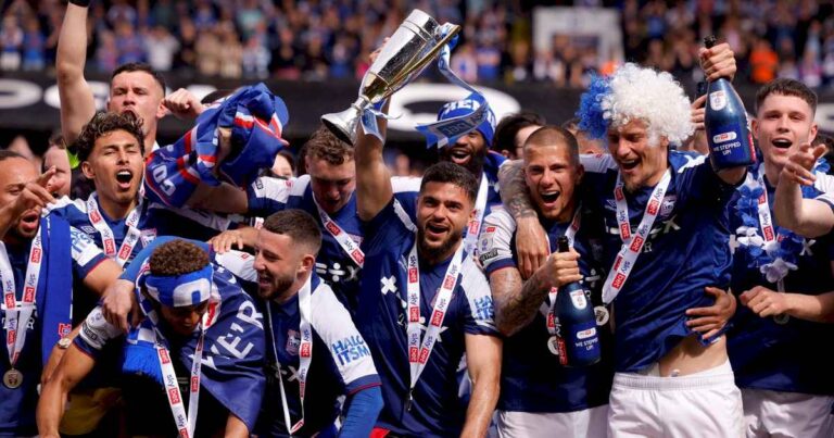 ipswich-town-logro-su-segundo-ascenso-consecutivo-y-vuelve-a-la-premier-league-despues-de-22-anos,-con-el-apoyo-de-ed-sheeran