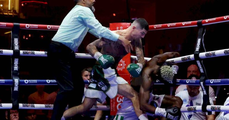 brutal-nocaut-en-la-previa-de-fury-vs-usyk:-joshua-wahab-sufrio-una-paliza-en-el-primer-round-y-termino-con-oxigeno