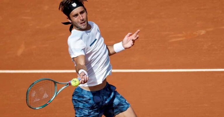 etcheverry-suma-victorias-y-confianza-para-roland-garros:-esta-en-las-semis-del-atp-250-de-lyon