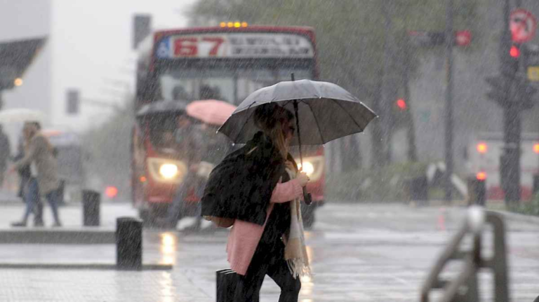 que-dia-del-fin-de-semana-largo-va-a-llover,-segun-el-servicio-meteorologico-nacional