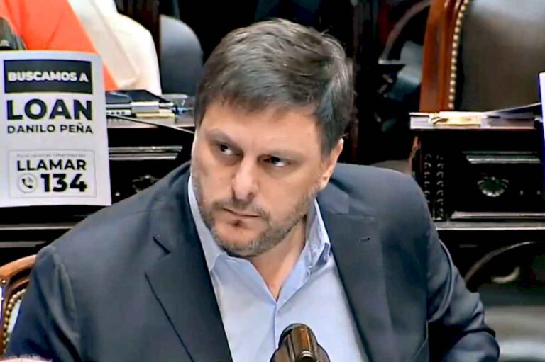 ley-bases:-santoro-arremetio-contra-milei-por-denunciar-un-intento-de-golpe-de-estado-y-luego-viajar-a-europa