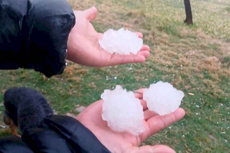 video:-impresionante-granizada-con-enormes-piedras-del-tamano-de-pelotas-de-tenis