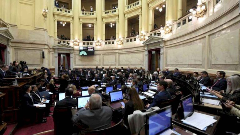 los-senadores-tendran-un-nuevo-aumento-en-sus-dietas-y-cobraran-$9-millones-por-mes