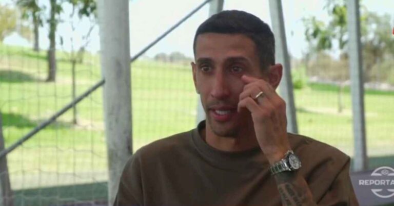 no-pedia-mas-nada-que-eso:-angel-di-maria-se-emociono-al-recordar-como-paso-de-los-insultos-a-las-ovaciones-en-la-seleccion