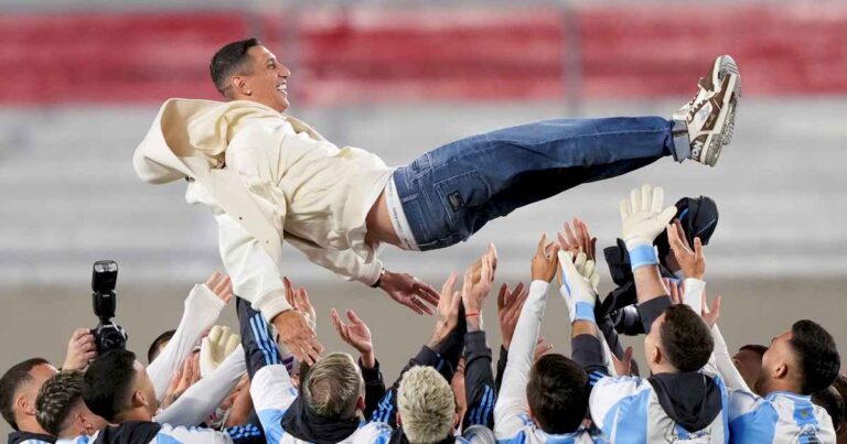 de-las-lagrimas-por-la-carta-de-mia-a-volar-por-el-aire-del-monumental:-angel-di-maria-se-despidio-de-la-seleccion-y-fue-pura-emocion