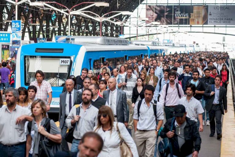 paro-nacional-de-transporte:-el-30-de-octubre-no-habra-camiones,-trenes,-aviones-ni-barcos