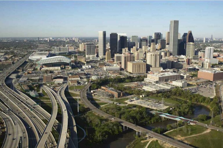 en-houston,-la-expectativa-de-vida-se-desploma-hasta-20-anos-en-algunos-barrios:-las-razones