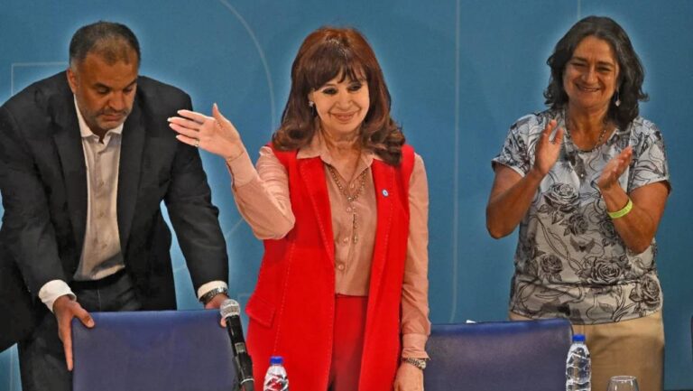 Cristina asumió la presidencia del PJ: Estamos en un ciclo de apropiación y depredación