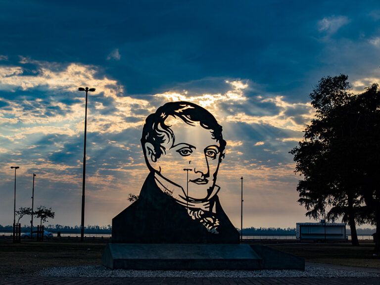 Jueves con calor y cielo parcialmente nublado durante toda la jornada