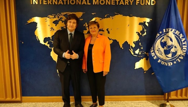 El gobierno anunciaría el acuerdo de entrega con el FMI a mediados de abril