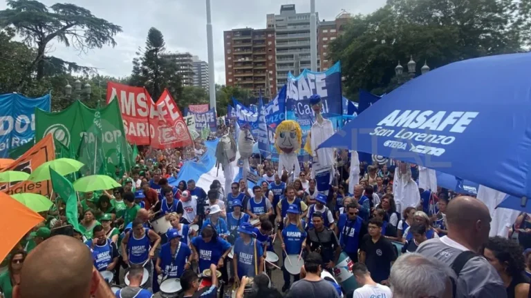 Amsafe y Sadop adhieren al paro de la CGT