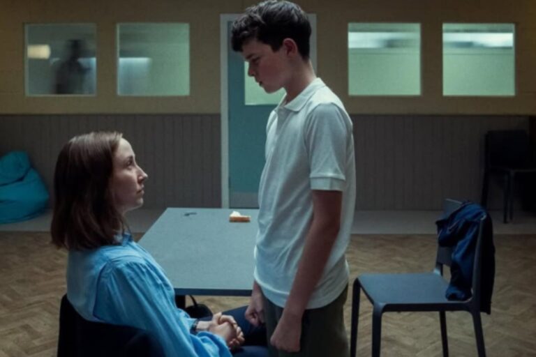 Adolescencia: Qué significan los emojis que aparecen en la miniserie que arrasa en Netflix?