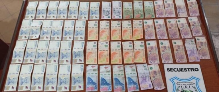 Le robó a un familiar, se arrepintió y devolvió parte del dinero: igual quedó detenido