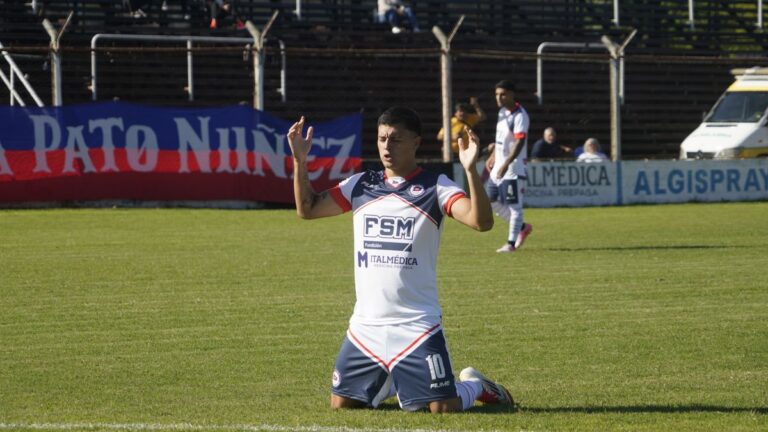 Hizo un hat-tricks en la goleada de Central Córdoba pero prefirió resaltar el juego del equipo