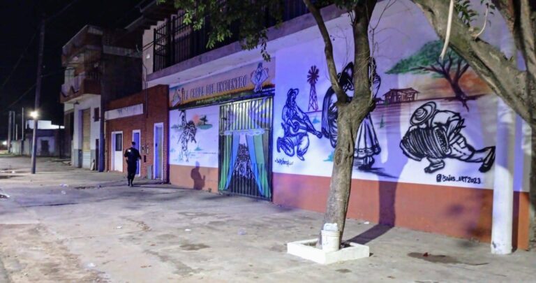 Una joven de 17 años, que iba a bailar a un club, fue apuñalada con un facón