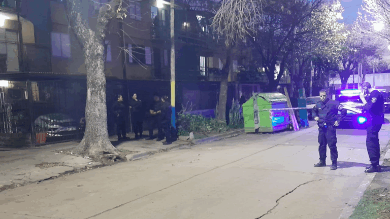 Fuerte balacera en Fonavi de zona oeste: una casa recibió ocho impactos
