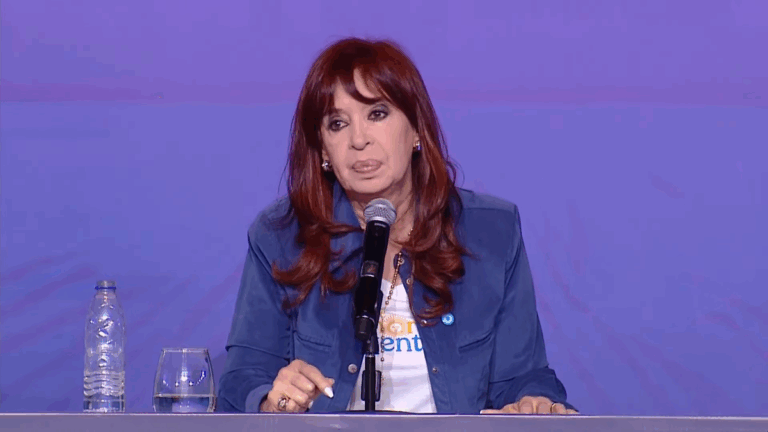 La curiosa coincidencia entre Cristina y Milei sobre los dólares narco