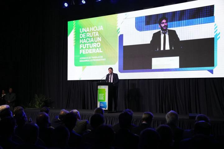 Pullaro: ?Siento que la Argentina mira al interior como un botín?