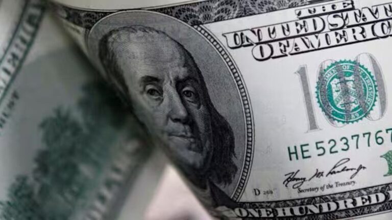 Leve suba del dólar oficial y volvió a bajar el blue: a cuánto cotizaron en Rosario este lunes