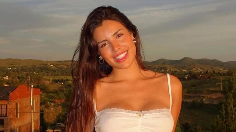 Rompió el silencio la cantante que usó el Cuit de gobernadores para hacer compras en el exterior