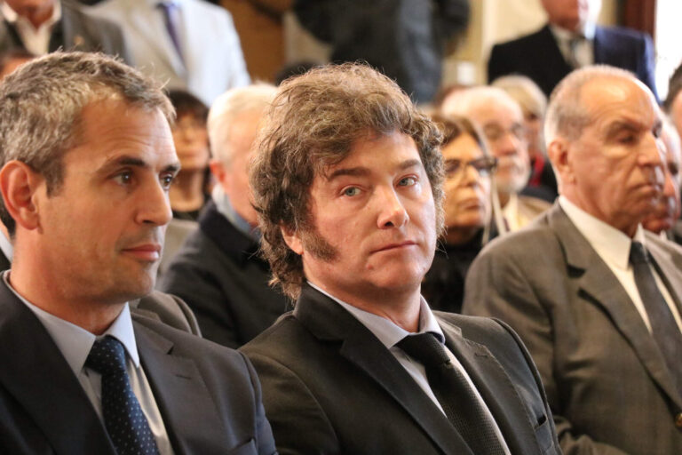 Milei mantiene firme su política fiscal y anticipa veto a aumentos jubilatorios