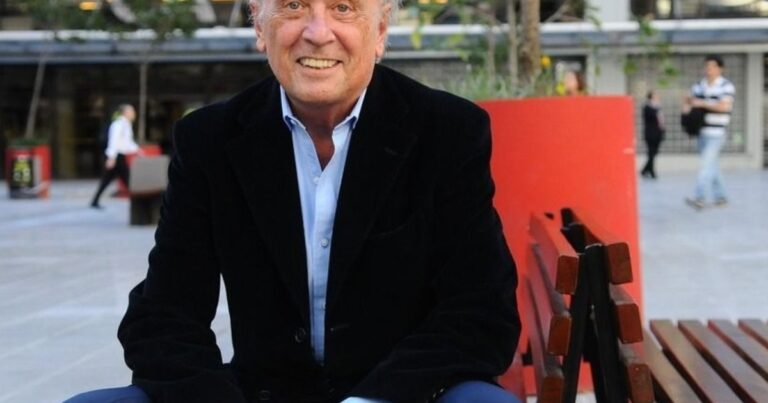 Renunció Héctor Cavallero a la dirección de Radio Nacional