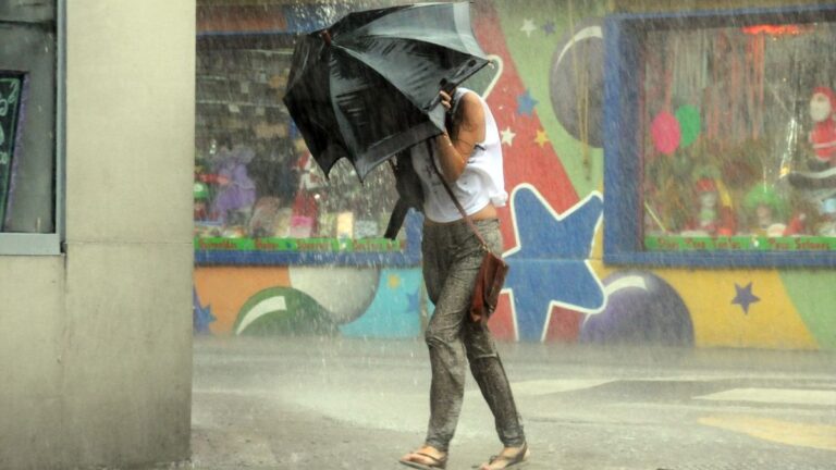 Tormentas en Rosario: nuevo sistema de alerta por mensajería instantánea