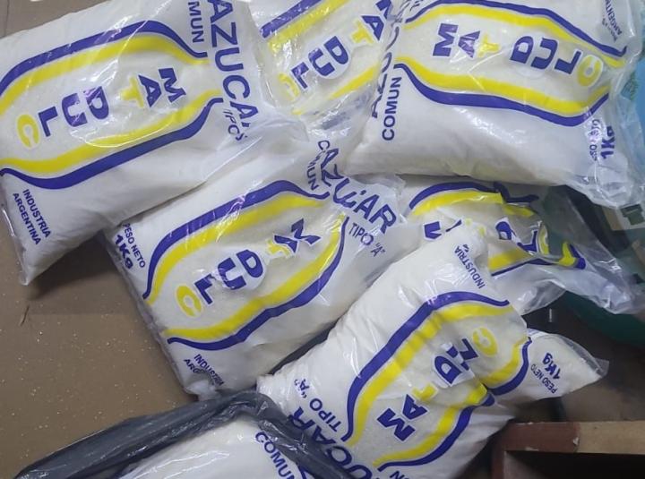 Detienen a un ladrón que intentó robar azúcar en un súper