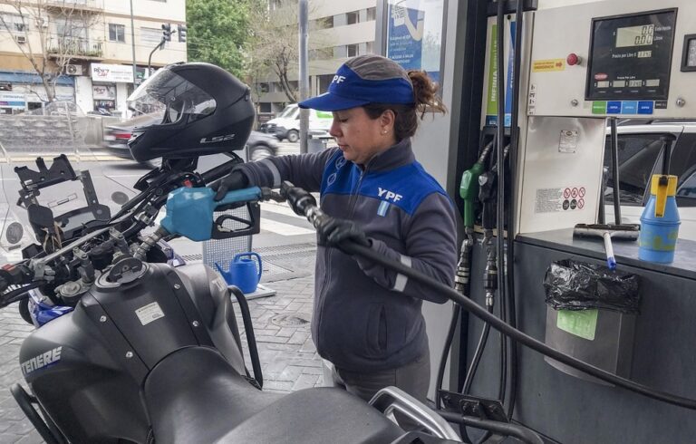 YPF subió 3,5% los precios de sus combustibles: cuánto cuesta en la Ciudad de Buenos Aires?
