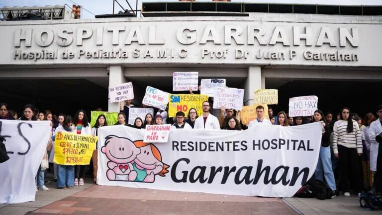 Médicos del hospital Garrahan acusan al gobierno de «mentirosos» y vuelven a la calle