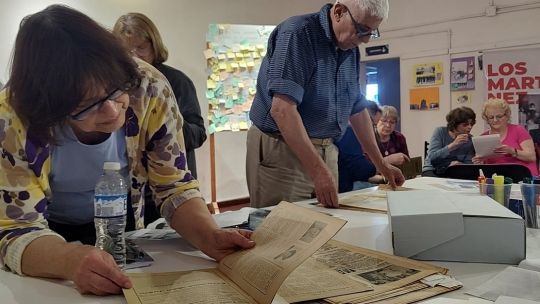 Los Toldos: el pueblo que está rescatando su historia mientras restaura miles de fotografías