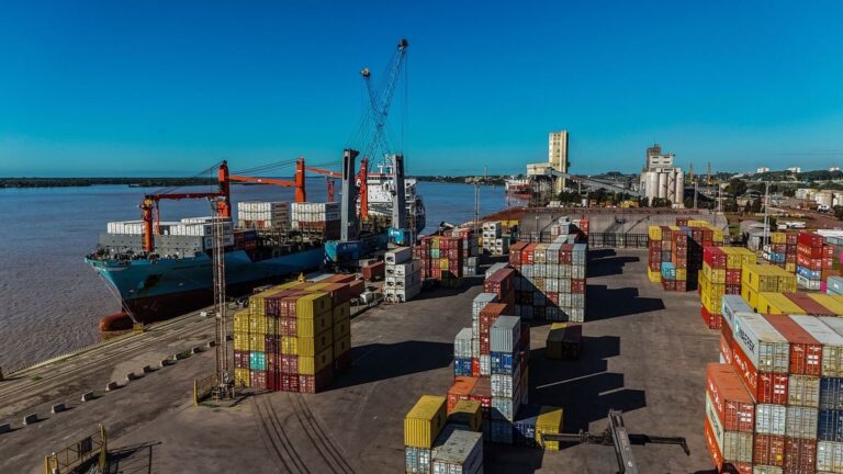 Puerto de Rosario, quién tiene la pelota