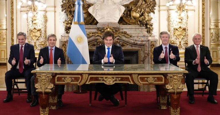 Javier Milei y sus medidas, EN VIVO: todo lo que dejó la cadena nacional del Presidente en la que cruzó a la oposición por el equilibrio fiscal