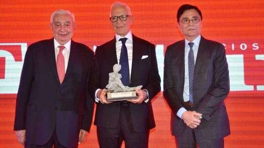 El Premio Fortuna a la Trayectoria Empresaria se lo llevó Eduardo Constantini