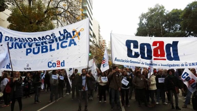El gobierno anunció un aumento del 7,5 % para los docentes universitarios