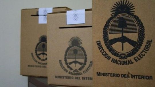 Tres fuerzas peronistas, tres libertarias, quiénes van por la reelección, Alfajor Tatín, y otras curiosidades del cierre de listas