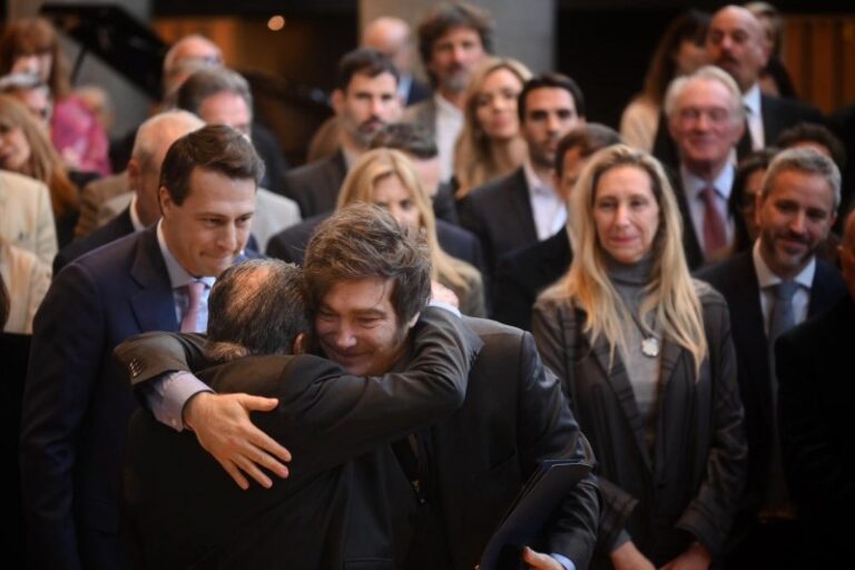 La confianza en Milei cayó a su peor nivel desde que es presidente