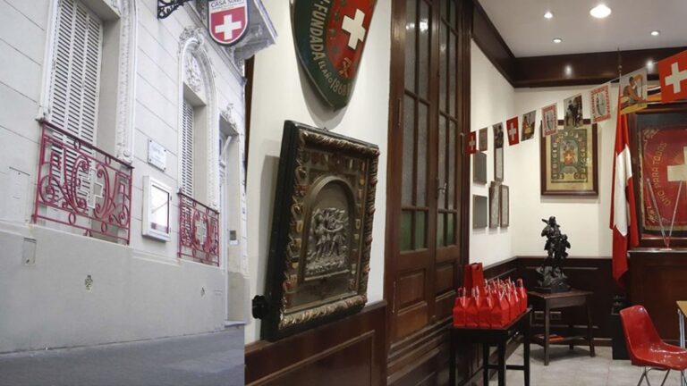 Lanzan recorridos guiados por casas históricas de colectividades de Rosario