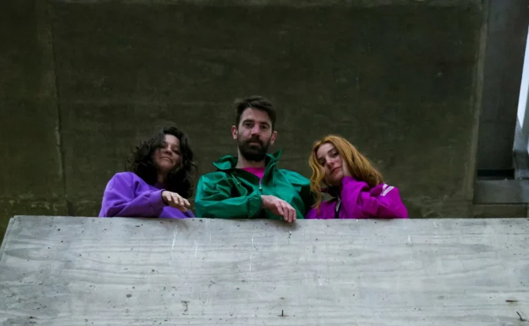 P/ al pie de la letra, una atractiva propuesta que fusiona danza y poesía en la que el cuerpo habita las palabras