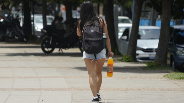 Se vienen días de calor en Rosario aunque las lluvias asoman en el horizonte