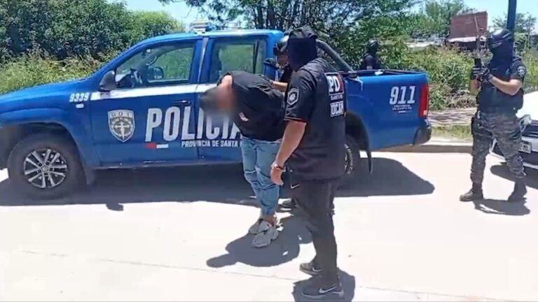 Trasladaron a Rosario a un peligroso delincuente que operaba en localidades del sur de Santa Fe