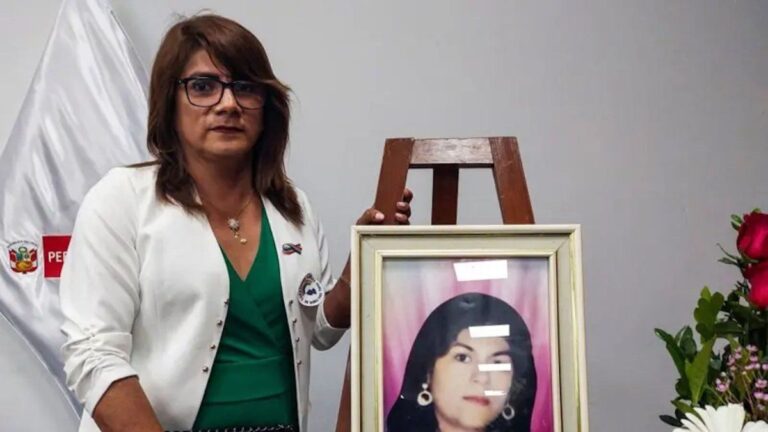 Perú condenó a prisión a tres policías por tortura y violencia sexual sobre una persona trans