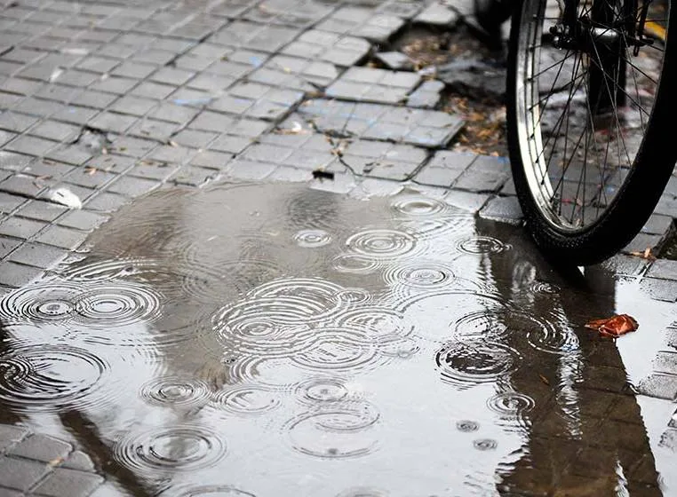 Lunes con tormentas aisladas durante toda la jornada