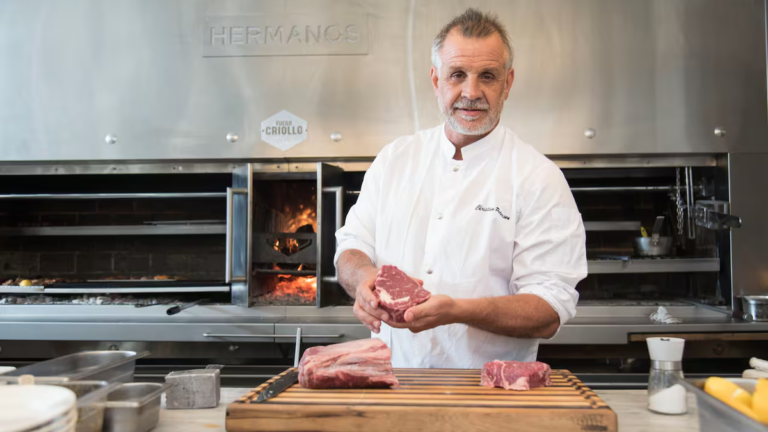 La familia de Christian Petersen emitió un comunicado y reveló el estado de salud del chef