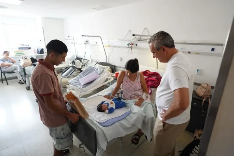 Giuliano en Rosario y Mía en San Luis: primeros nacimientos del 2026 en Argentina