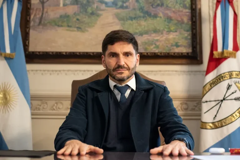 Pullaro a los santafesinos: ?Que sean muy felices y que Dios los bendiga?