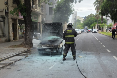 Los quemacoches volvieron a la ciudad de Santa Fe