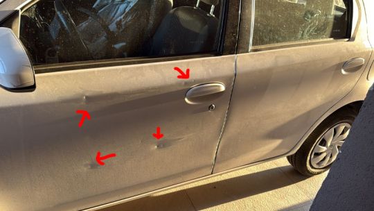 Villa Belgrano: vecinos mostraron daños a vehículos y apuntan a naranjitas cada vez más violentos