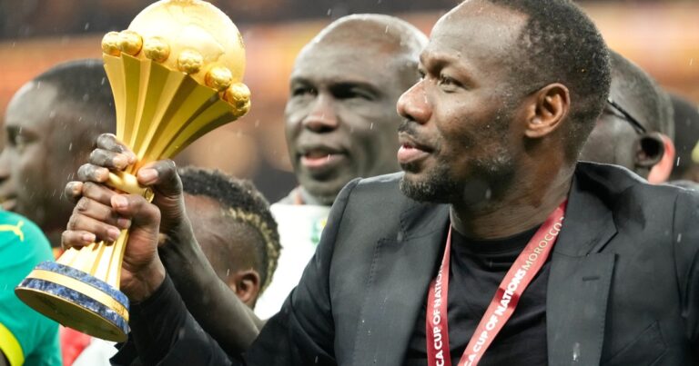 El DT de Senegal: del «si Marruecos quiere organizar el Mundial esto no puede pasar» a su suspensión