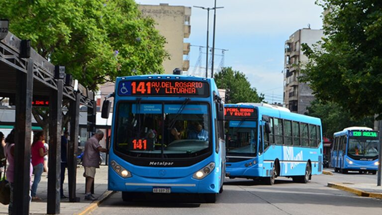 Para evitar un paro de colectivos: la UTA y empresas de transporte se reúnen este viernes